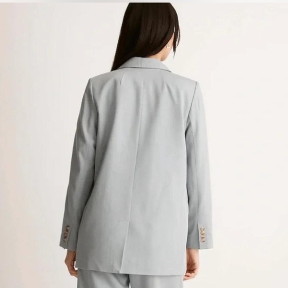 Madewell The Larsen Oversized Blazer in Drapeweave in light blue, size Medium - Picture 4 of 13